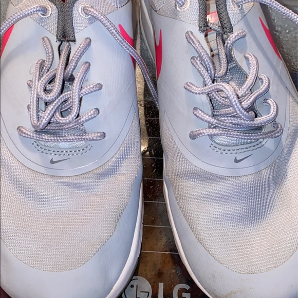 Nikes - Picture 2 of 3